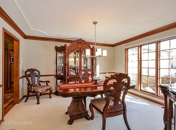 4th image of 1013 Thoroughbred Cir