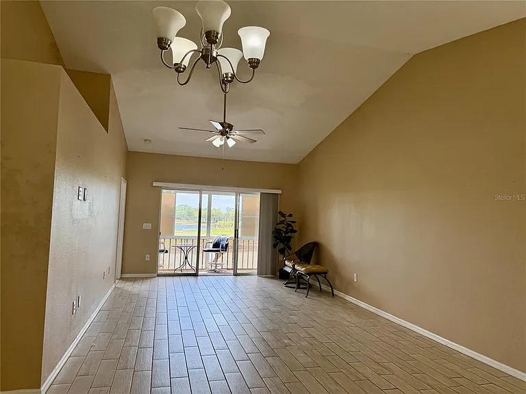 315 Eagle Ridge Dr — Photo 5