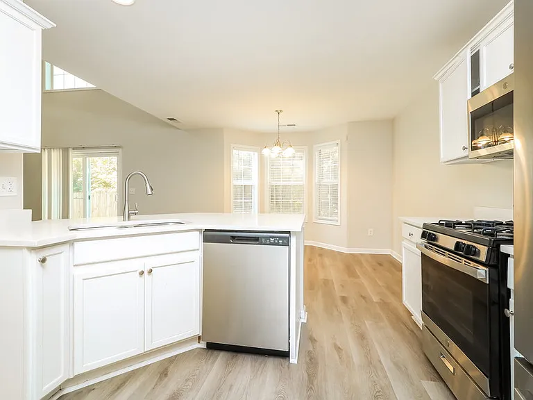 3242 Liberty Commons Dr NW — Photo 11
