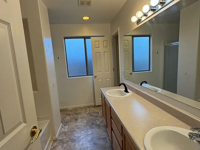 3188 Copper Pointe Dr — Photo 10