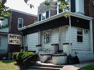1st image of 346 E Roosevelt Blvd