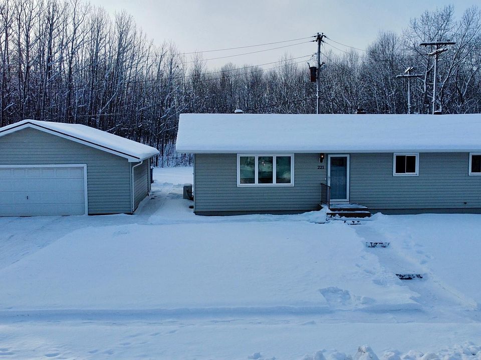 1st image of 221 E Park Dr