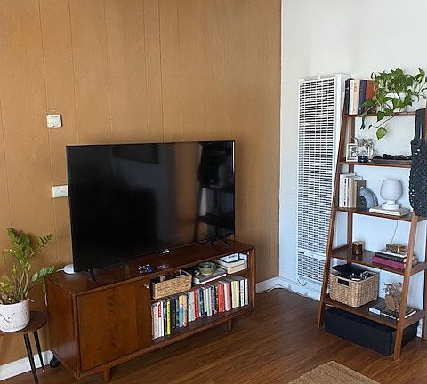 2nd image of 1303 W Lewis St APT 6