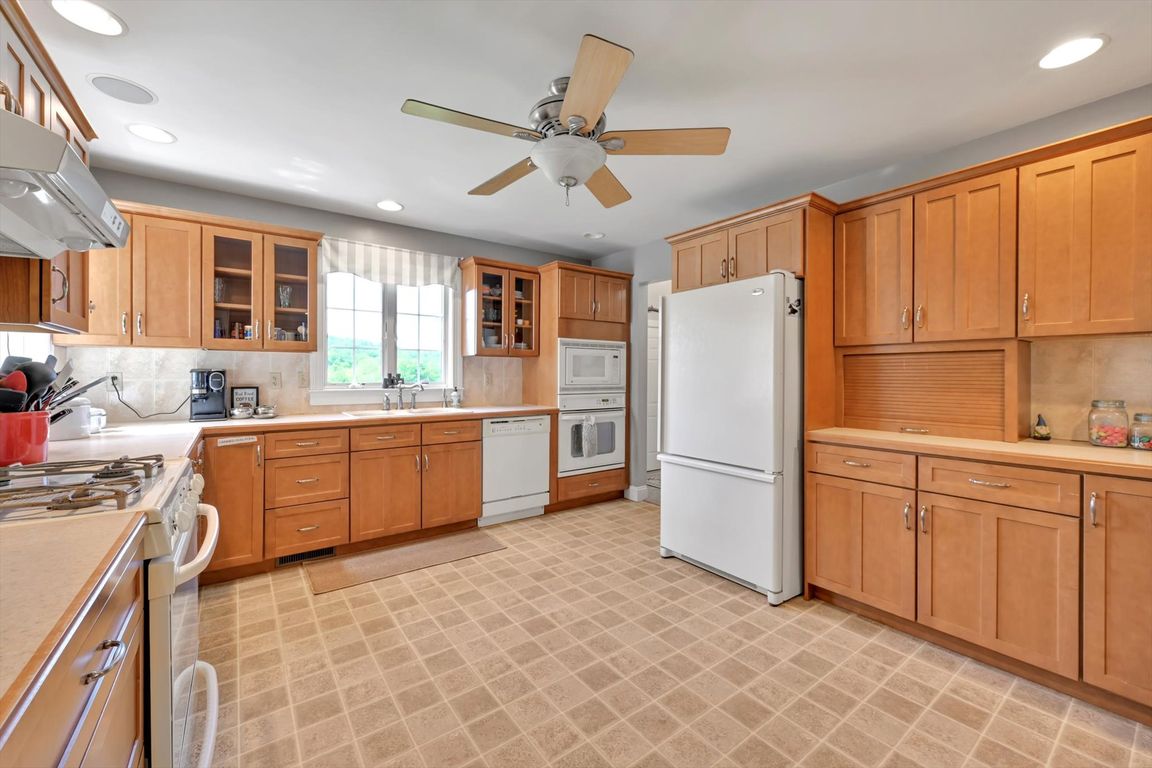 014-Kitchen