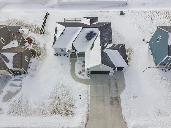 4th image of 2689 Mapleton AVENUE