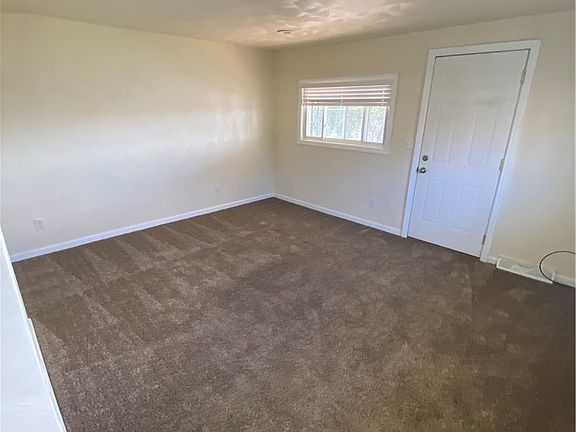 3rd image of 553 Steel Ave