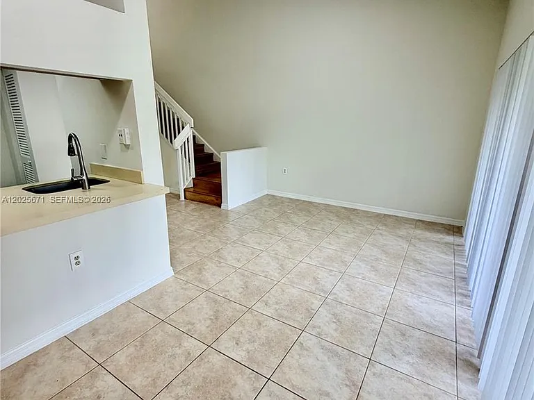 19216 Glenmoor Dr #19216 — Photo 20