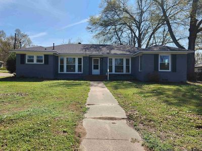319 E Hubbard St, Lindale, TX, 75771