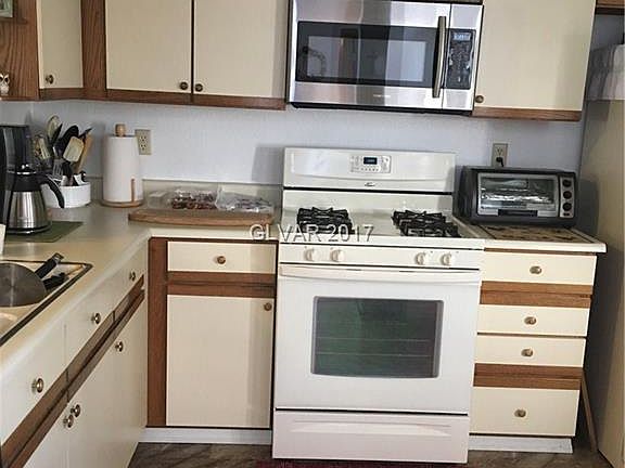 5th image of 5713 Colwood Ln