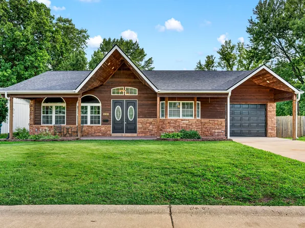 630 Lamplight Ln, Hazelwood, MO 63042