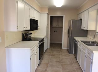 5203 Champions Dr, Lufkin, TX 75901