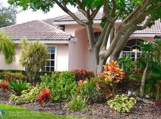 601 SW 94th Ave, Pembroke Pines, FL 33025