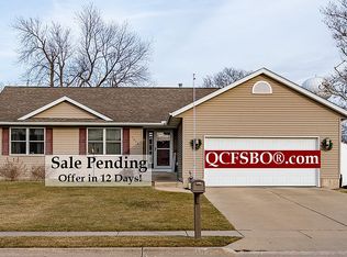 1625 11th St, Silvis, IL 61282