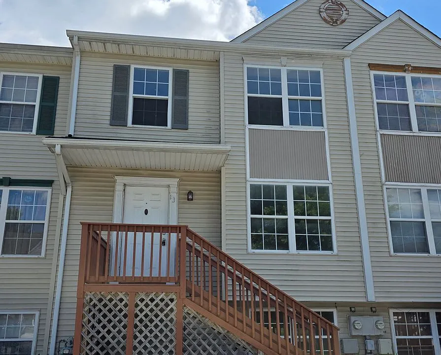 13 Farland Way