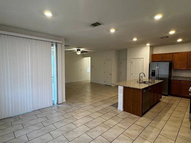 7080 Garnet Crest Ct — Photo 11