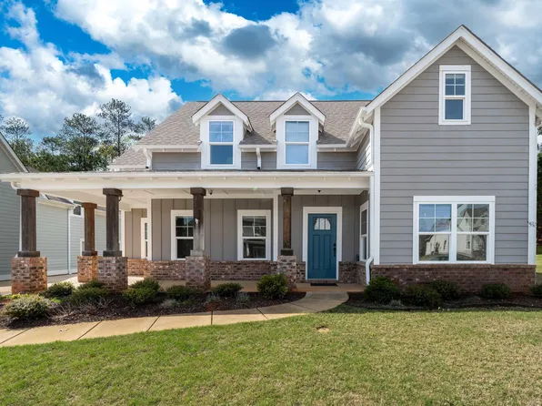 120 Lakeridge Dr, Trussville, AL 35173