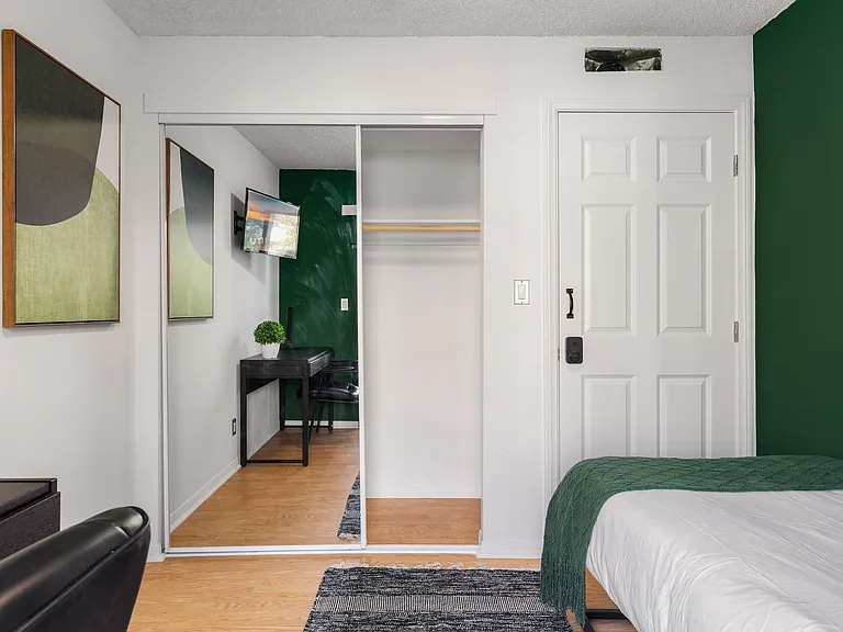 1823 Pelham Ave #1 — Photo 17