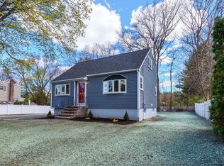 15 Anthony Rd, Tewksbury, MA 01876