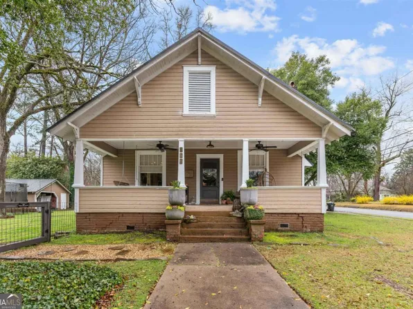 318 W South St, Greensboro, GA 30642