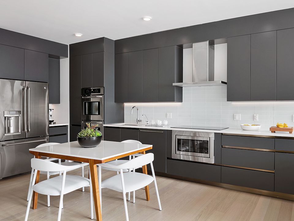 1BR Kitchen