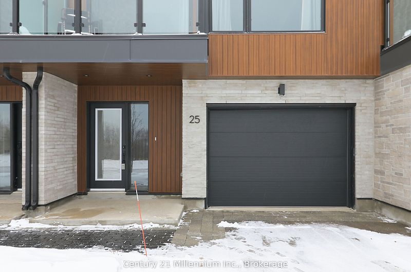 The Blue Mountains Townhouse for rent - 3 Bedrooms — photo 30