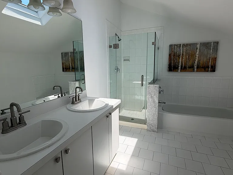 45 Sharrotts Rd #A — Photo 14