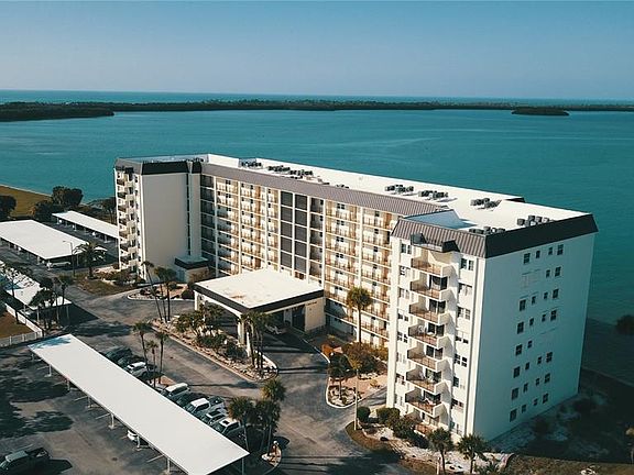 2nd image of 9 HAIG PLACE #101