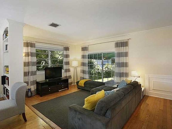 5th image of 7750 Mindello St