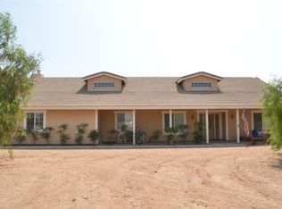 13737 Mission St, Oak Hills, CA 92344