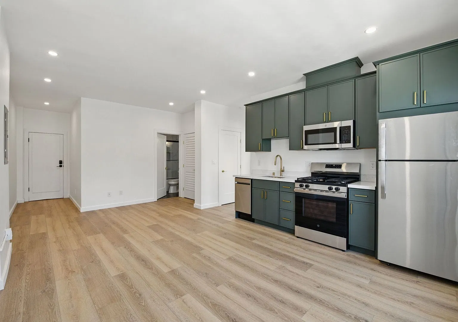 Couldn't be a better view!! Condo finishings! — Photo 2