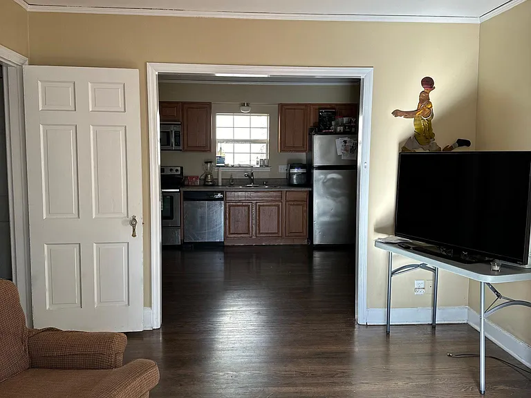 222 Patterson St — Photo 19