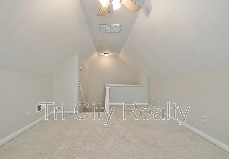 341 Hunterian Pl — Photo 56