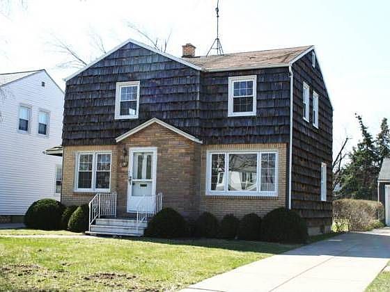 1st image of 43 Twyla Pl