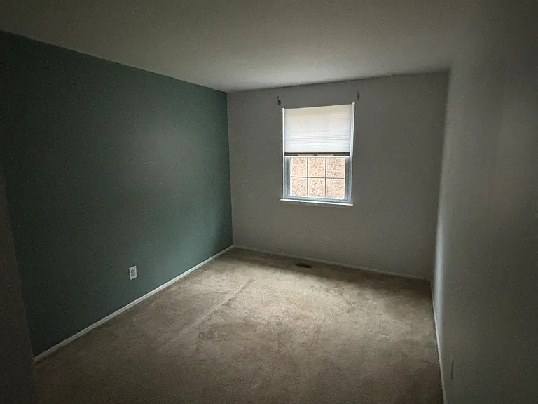 1568 S Coventry Ln — Photo 13