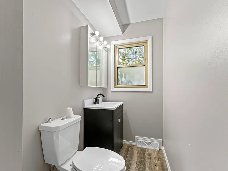 760 E North Broadway St #1 — Photo 6