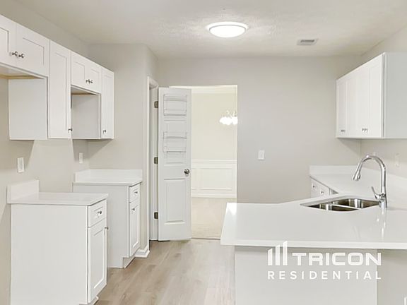 5th image of 1623 Sparrow Wood Ln SW