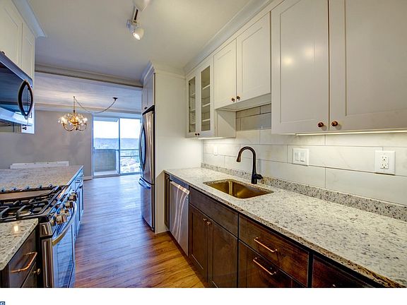 4th image of 2401 Pennsylvania Ave APT 1002
