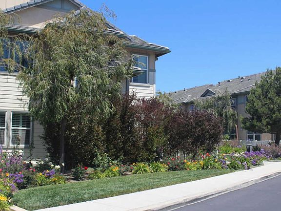 4th image of 761 Ocean Breeze Dr