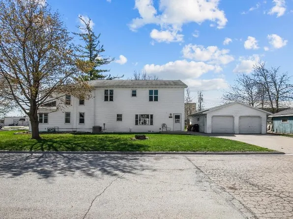 225 Prospect St, Winneconne, WI 54986