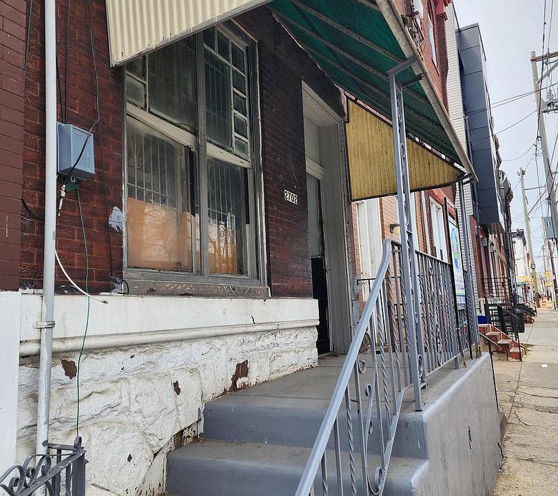 1st image of 2702 Ridge Ave