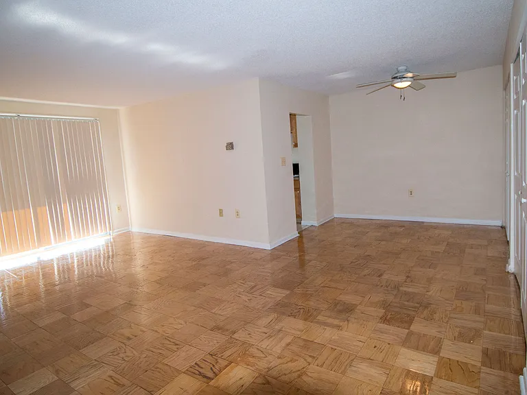 Steward Tower Apartments — Photo 49