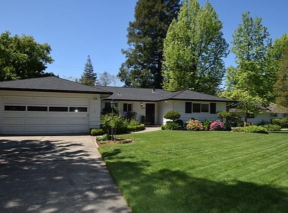 2nd image of 807 Columbia Dr