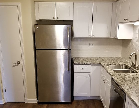 3rd image of 711 E Falcon Dr #E105