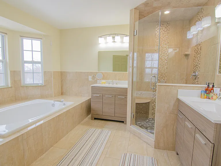 3027 King Ct — Photo 8