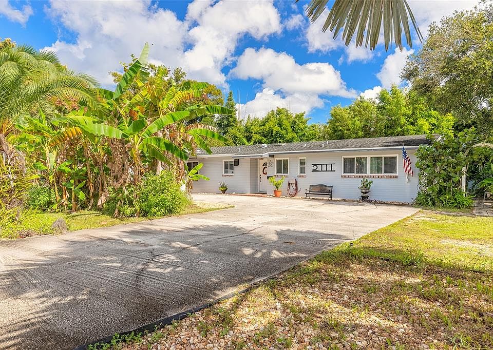 1st image of 2111 Willow Oak Dr