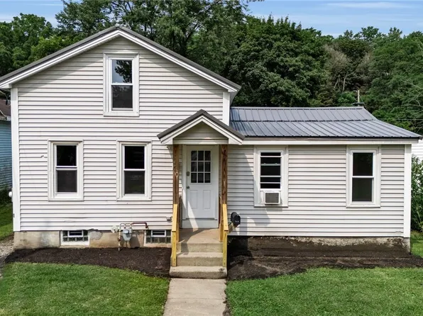 140 Jackson St, Lockport, NY 14094