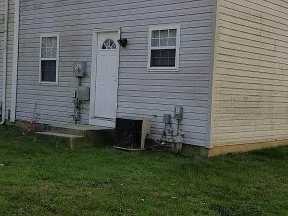 3rd image of 25 Teal Cir