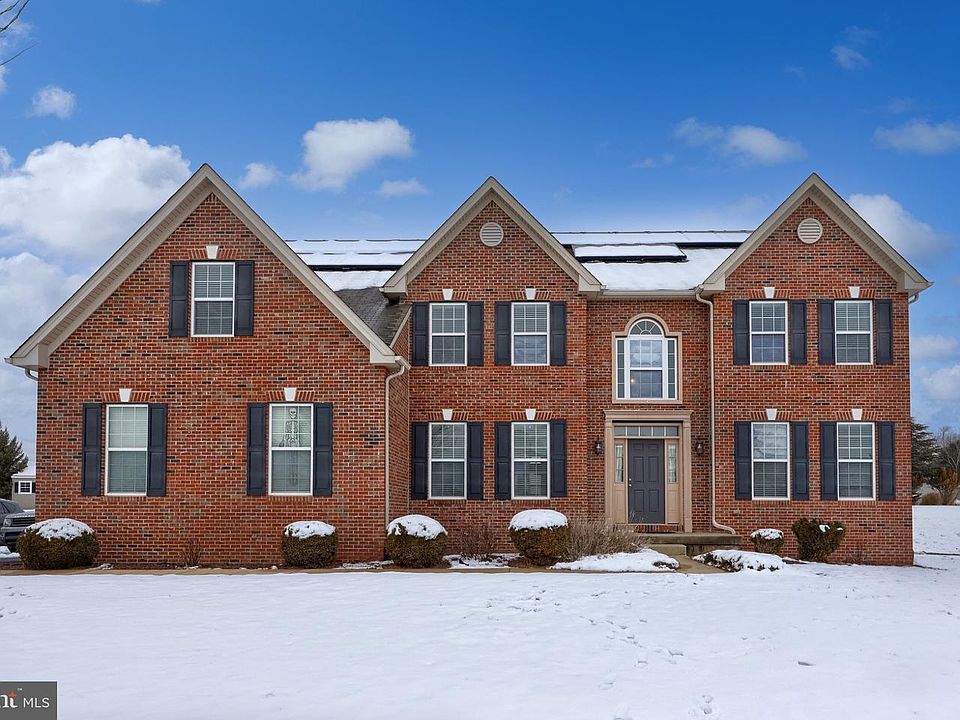 1st image of 179 Meadowside Dr