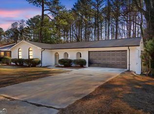 2828 The Meadows Way, College Park, GA 30349