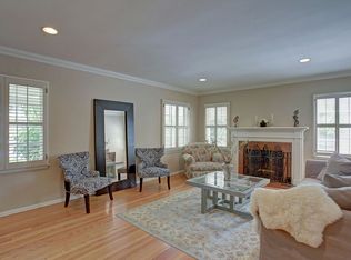 13038 Dickens St, Studio City, CA 91604